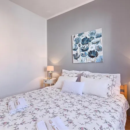 1 Bedroom Stunning Apartment In Stinjan