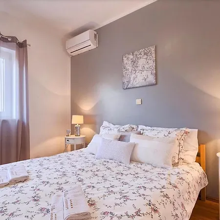 1 Bedroom Stunning Apartment In Stinjan 公寓