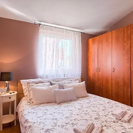 1 Bedroom Stunning Apartment In Stinjan * Štinjan
