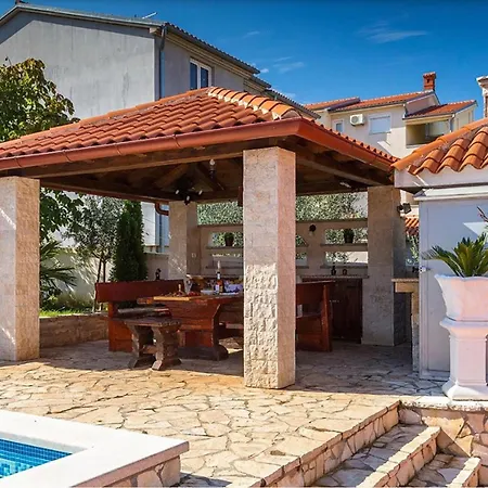 Apartment Beautiful In With Wifi Stinjan